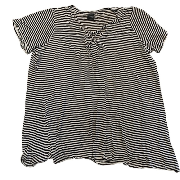 💙 Cover Me Black and White Striped Lace-Up Swimsuit Cover Up - Picture 1 of 5